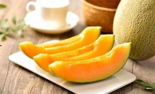 蜜瓜用不用掐尖吃呢视频,揭秘是否需要掐尖享用