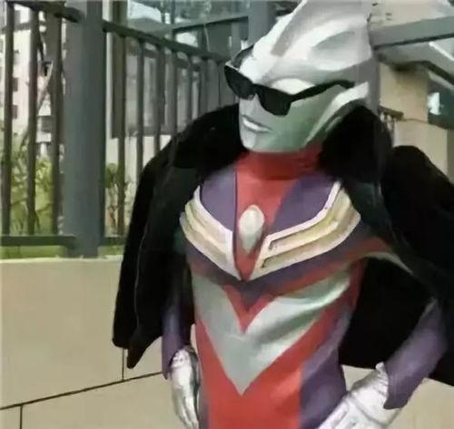 奥特曼吃小蜜瓜视频,奥特曼与甜蜜蜜瓜的欢乐时光