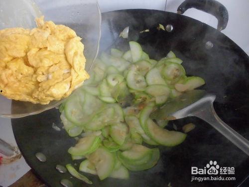 宝宝吃角瓜视频,趣味视频教你轻松喂食