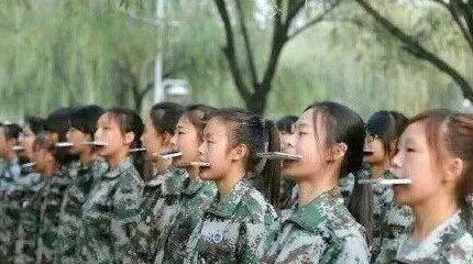 广西教官吃瓜视频大全,趣味瞬间集结展示