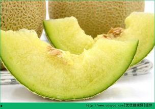 给孩子吃哈密瓜视频,亲子共享哈密瓜营养之旅